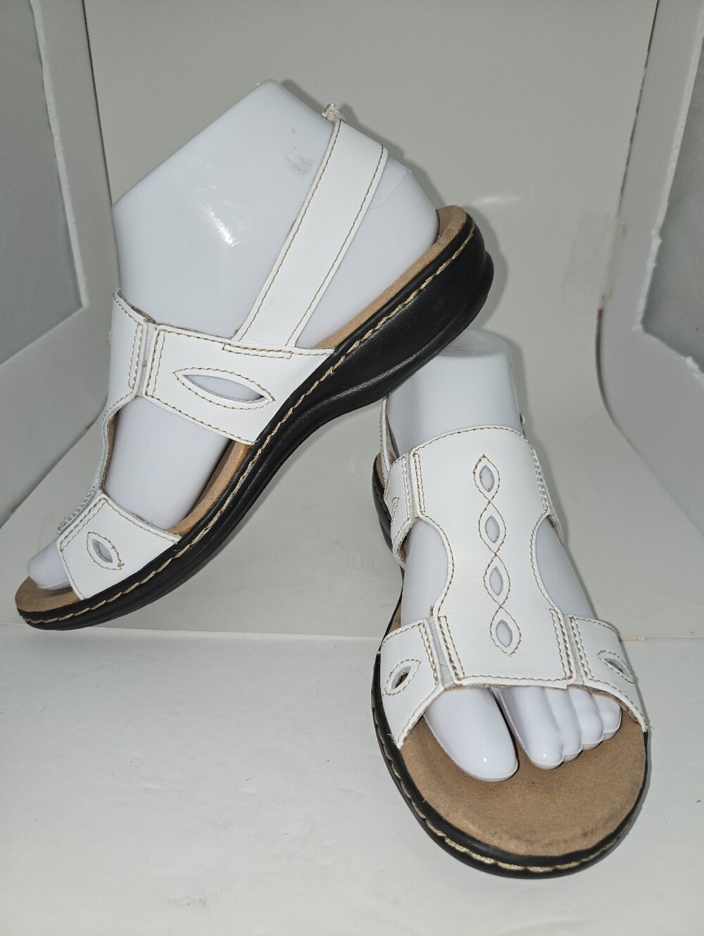 Clarks Collection Leather Sandals Leisa Lakelyn White Size 6.5